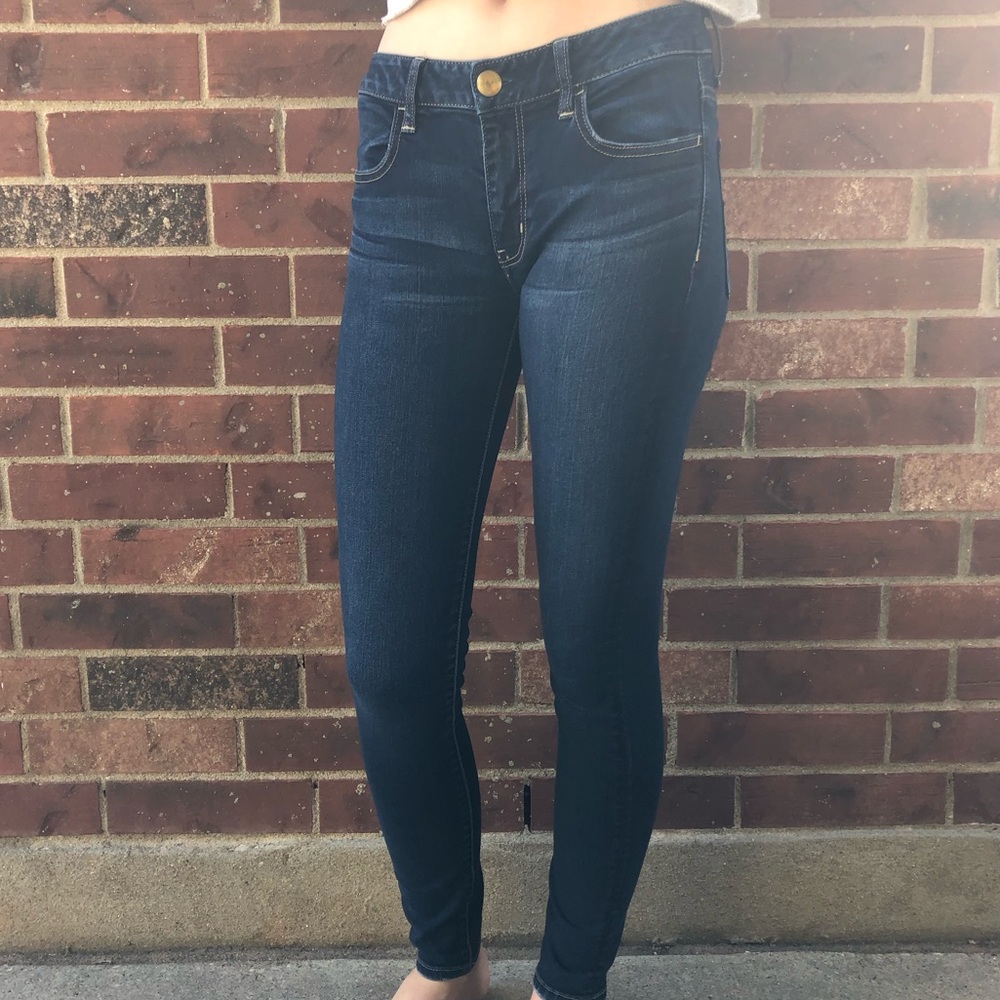 ⭐️2 FOR $20⭐️ American Eagle Dark wash Skinny Jean